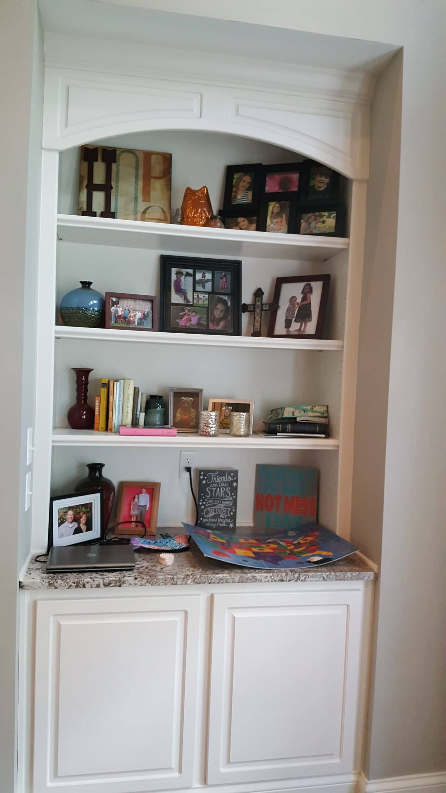 Bookshelf Makeovers - BEFORE