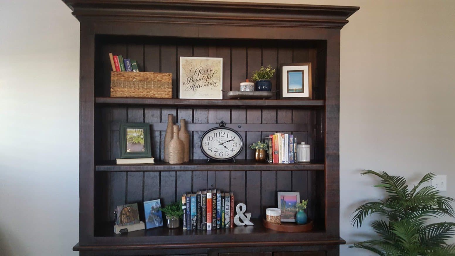 Bookshelf Makeovers - AFTER