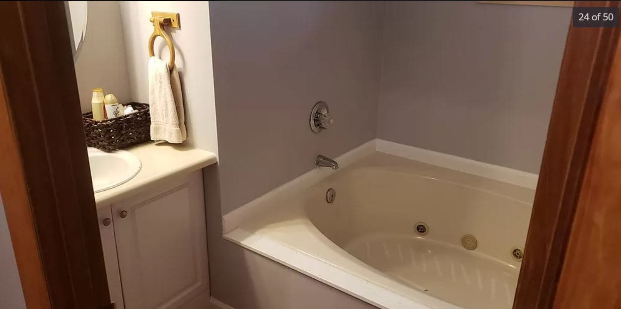 Pigeon Forge Vacation Rental Remodel - Before Bathroom